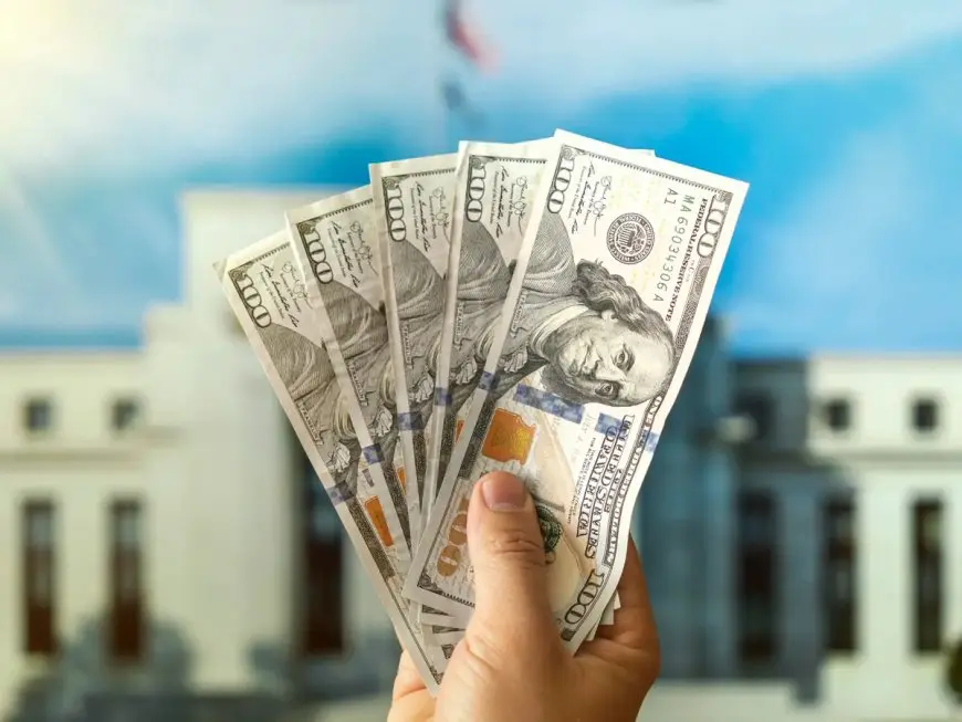 إليك سعر صرف الدولار مقابل الجنيه اليوم في البنوك! هل ارتفع أم انخفض؟ اكتشف التفاصيل الآن!