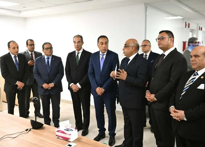 مفاجأة! افتتاح مدبولي لمجمع الشهر العقاري في العلمين الجديدة يثير الإعجاب