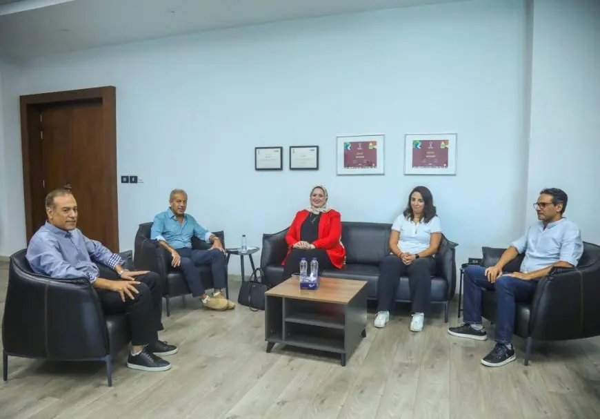 اتحاد الكرة ووزارة التعليم يخططان لمفاجأة كبرى في بطولة كأس أفريقيا للمدارس!