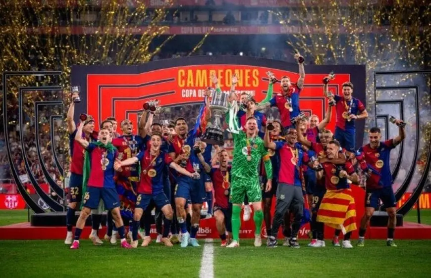 صدمة كبرى لبرشلونة: فالنسيا وجيرونا يتنافسان على توقيع نجم الفريق!
