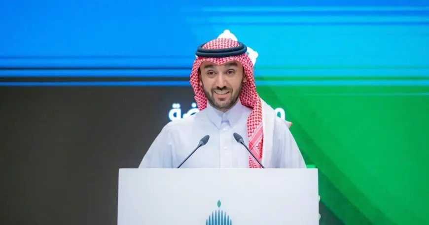 وزير الرياضة يجعل التاريخ! تعرف على تفاصيل تخصيص الأندية الثلاثة في السعودية