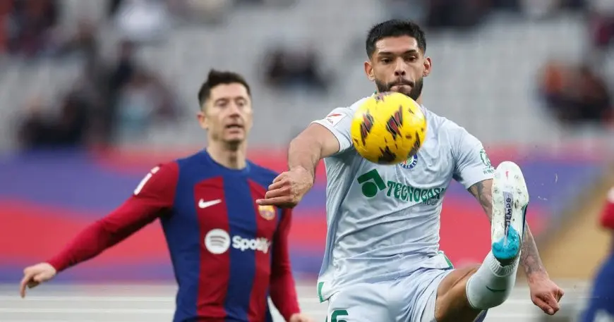 الكشف عن النجم القادم! النصر يستهدف مدافع خيتافي لتعويض رحيل لابورت