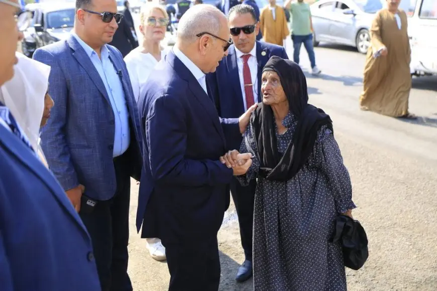 “صدمة في القاهرة! محافظ يستجيب لرغبة مسنة بغريبة!”