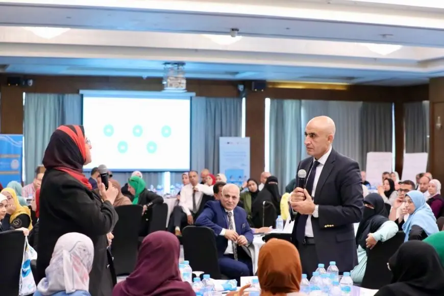 وبنقرة واحدة! وزير التعليم يدشن برنامج تدريبي مثير لمعلمي العربية عن المناهج المتطورة