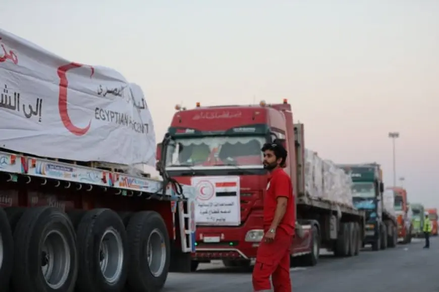 الهلال الأحمر يرسل قافلة مساعدات جديدة إلى غزة بوزن 1500 طن