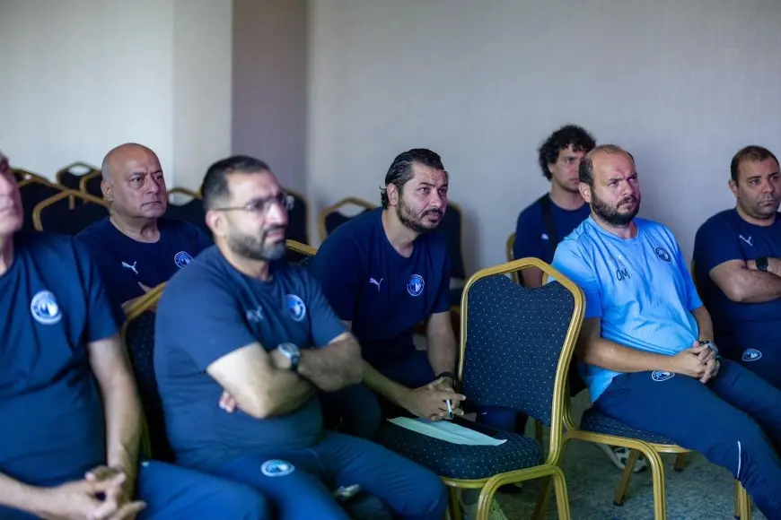 فيفا يلتقي بمسؤولي بيراميدز لتنسيق مباراة أوكلاند سيتي في كأس إنتركونتيننتال