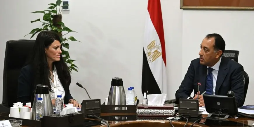 مدبولي يراقب استعدادات وزيرة التخطيط لإطلاق السردية الوطنية للتنمية الاقتصادية