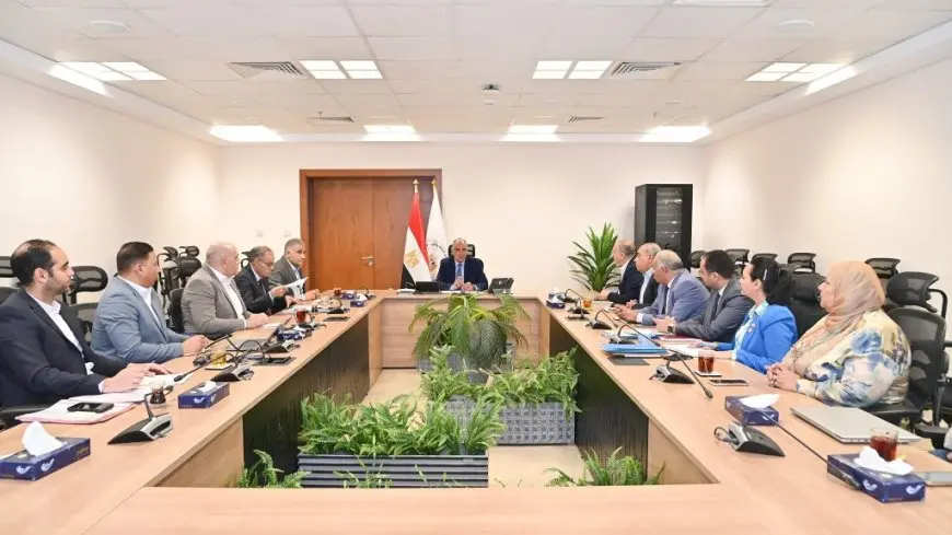 وزير الري يواصل متابعة تقدم مصلحة الميكانيكا والكهرباء وخطة إدارة وصيانة محطات الرفع