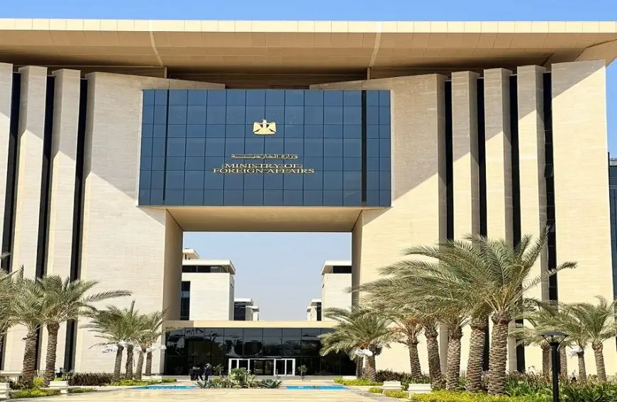 الخارجية المصرية تتابع تفاصيل غرق قارب يحمل مصريين قبالة سواحل طبرق الليبية