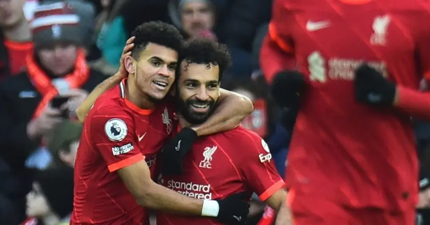 محمد صلاح يعبر عن حزن وداعه لويس دياز الذي ترك بصمة خالدة في تاريخ ليفربول