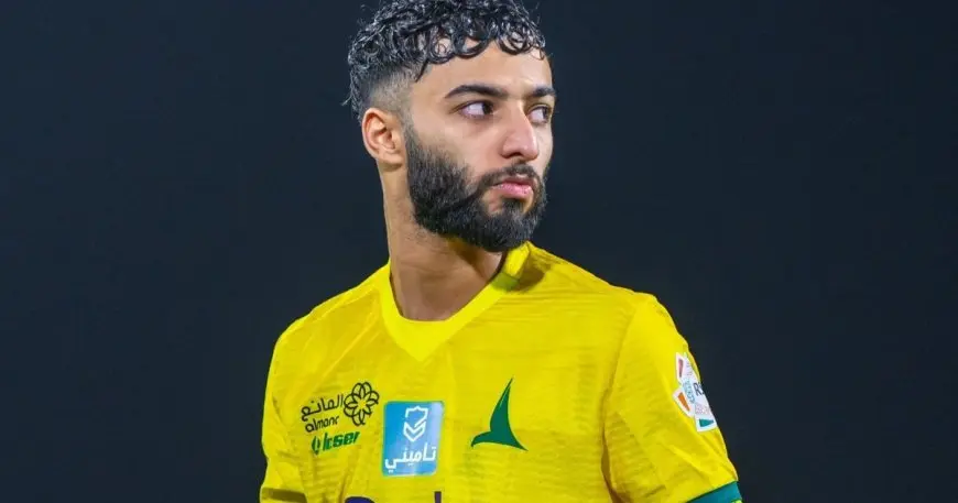 الأهلي السعودي يتعاقد مع صالح أبو الشامات من الخليج حتى عام 2028