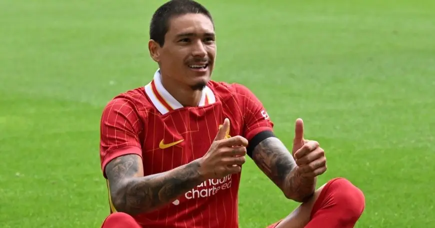 داروين نونيز يُبهر في أنفيلد ويحتفل بشعار ليفربول بينما يتألق البديل دياز