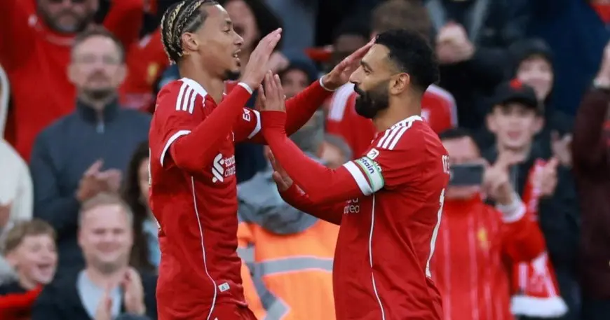 محمد صلاح يحرز هدفاً رائعاً بتمريرة من إيكيتيكي ويستذكر ديوغو جوتا