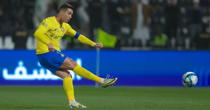 النصر السعودي يقرب خطوة نحو ضم مدافع برشلونة في مفاوضات متقدمة