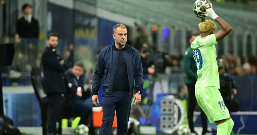 إيقاف فليك مدرب برشلونة لمباراة واحدة في دوري أبطال أوروبا بسبب السلوك غير الرياضي