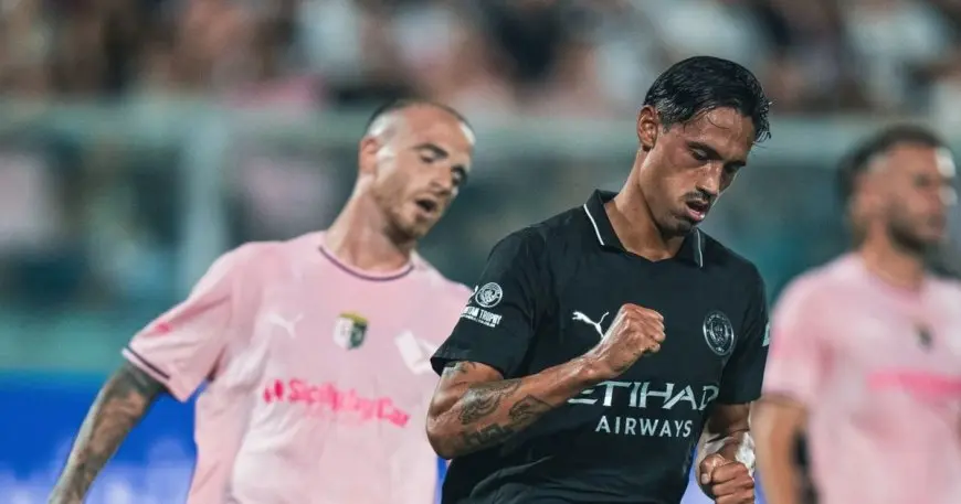 فضيحة قميص ريندرز خلال مباراة مانشستر سيتي وباليرمو تشعل مواقع التواصل الاجتماعي