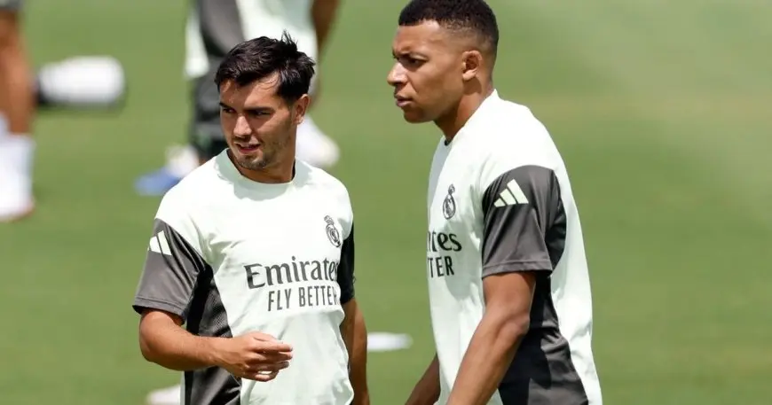 تشابي ألونسو يكشف عن قائمة ريال مدريد الأولى في الليغا مع ثنائي مغربي مميز