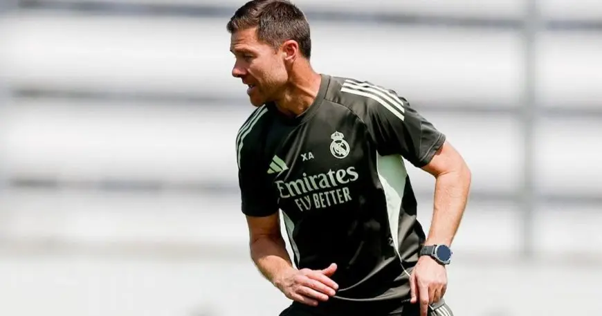 تشابي ألونسو يكشف عن تشكيلة ريال مدريد في انطلاق مشواره بالدوري الإسباني