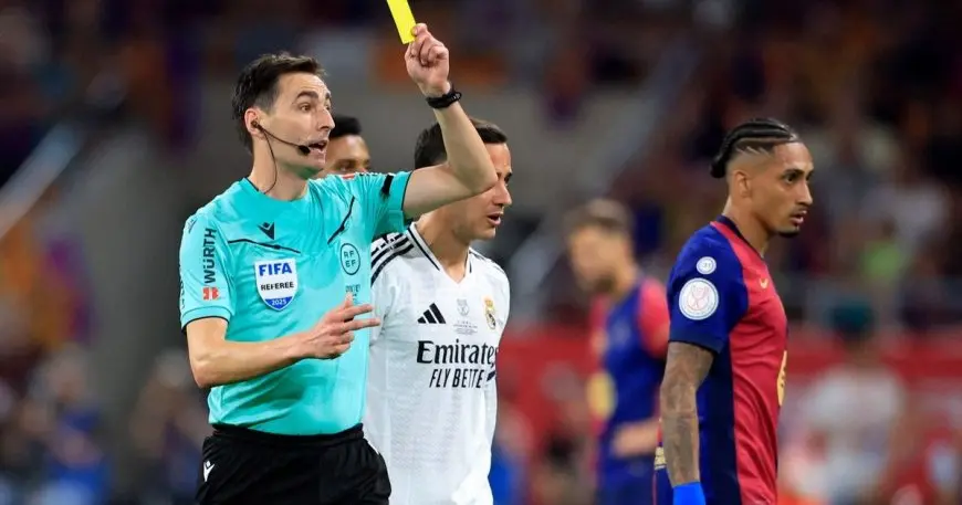 طاقم حكام مباراة القادسية والأهلي في كأس السوبر السعودي يتصدر العناوين قبل المواجهة المرتقبة