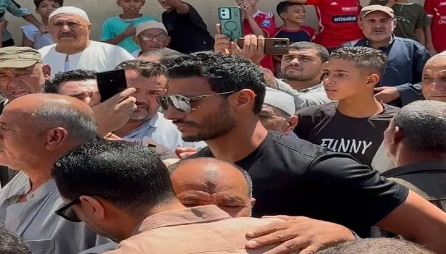 محمد الشناوي في حزن عميق خلال تشييع جثمان والده وأجواء من الصدمة تسيطر على المشهد