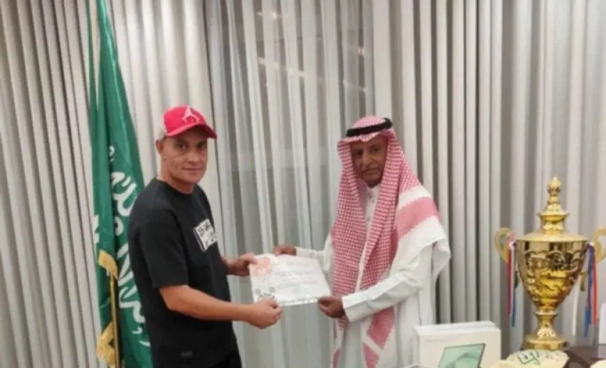 أحمد إبراهيم يتولى قيادة الجهاز الفني لنادي الأمجاد السعودي