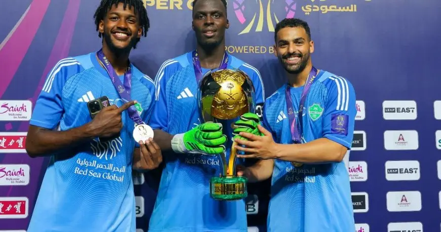 الأهلي يعلن عن مكافأة كاملة للاعبيه بمناسبة الفوز بكأس السوبر السعودي