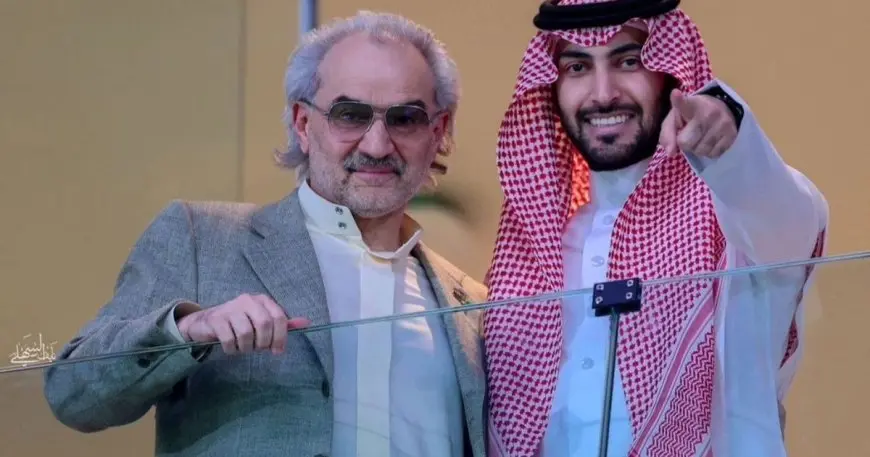 الوليد بن طلال يوضح حقيقته بشأن شائعة شراء كل أسهم نادي الهلال السعودي