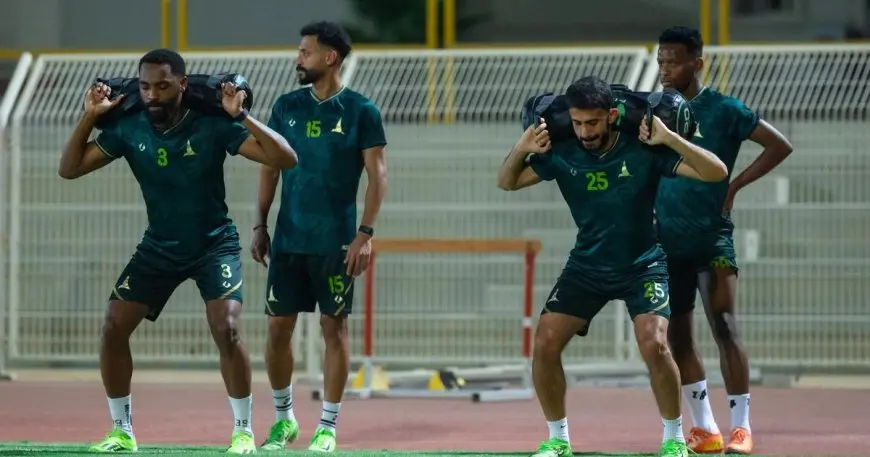 الخليج يتمسك بحكام محليين في الجولات الأولى ويرفض الاستعانة بأجانب