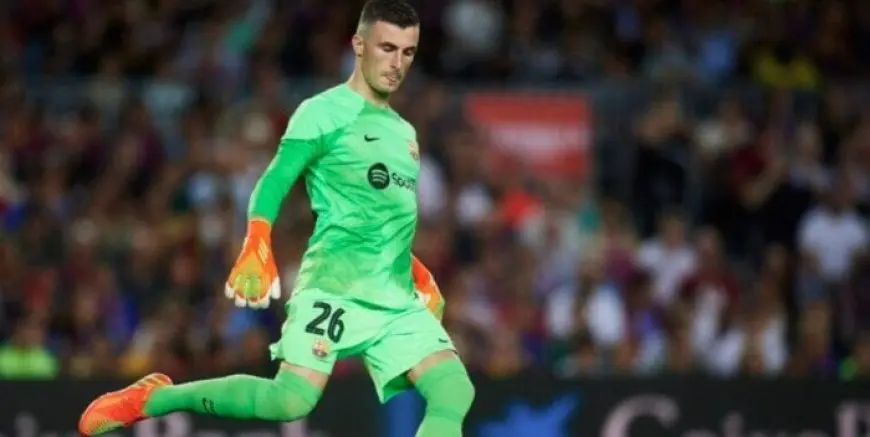 برشلونة يعلن رحيل الحارس إيناكي بينيا إلى إلتشي على سبيل الإعارة رسمياً