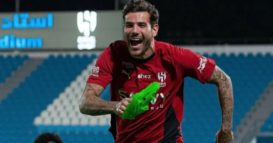 سبب غياب ثيو هيرنانيدز عن مباراة الهلال والرياض يكشف تفاصيل جديدة