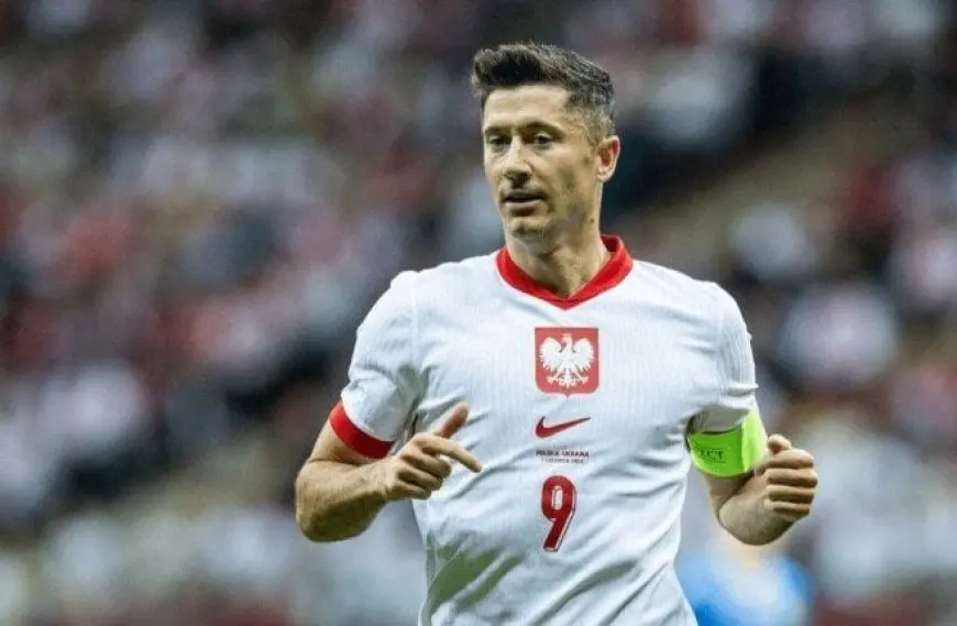 ليفاندوفسكي يتألق من جديد في قائمة منتخب بولندا استعدادًا لتصفيات كأس العالم