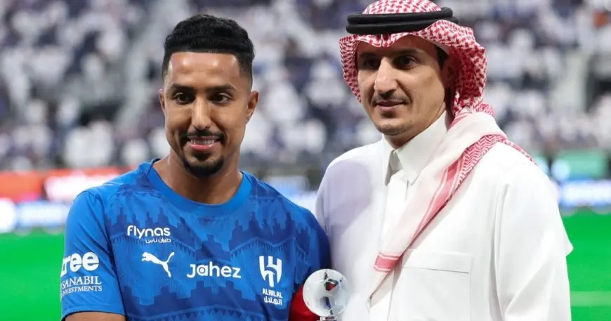 الدوسري يتوج بجائزة أفضل لاعب سعودي لعام 2024-25 ويحتفل بالإنجاز الكبير