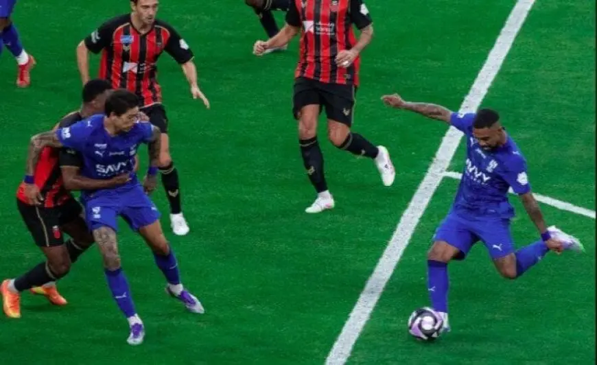 الهلال يحقق فوزاً هاماً في افتتاح مشواره بالدوري السعودي على حساب الرياض