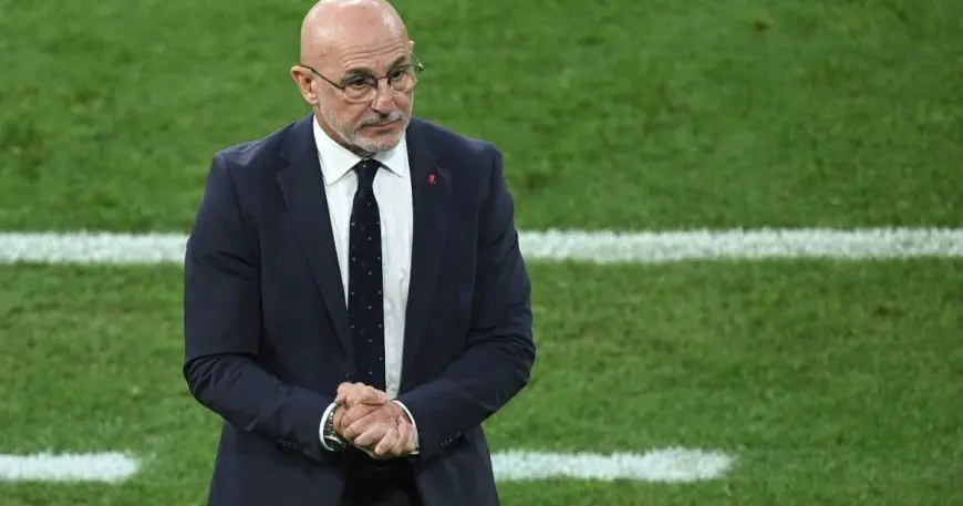 دي لا فوينتي يعبر عن استيائه من حارس برشلونة ويشدد على دور لابورت المحوري مع منتخب إسبانيا