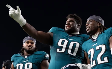 Philadelphia Eagles Players Share Their Picks for the Georgia vs Alabama Showdown