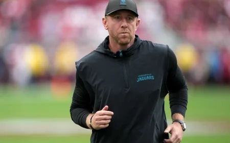 Jaguars Coach Liam Coen and 49ers DC Robert Saleh in Intense Exchange Following Sign-Stealing Controversy