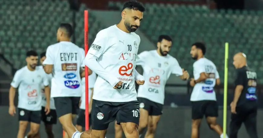 محمد صلاح يحصل على ممر شرفي في معسكر منتخب مصر تكريما لإنجازاته