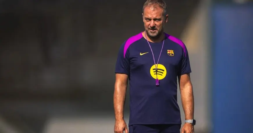 برشلونة يمنح مدافعه المتألق عقداً طويلاً يكافئه على أدائه المتميز