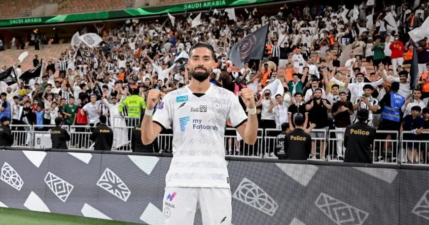 كاراسكو يرفض 5 عروض مغرية ويختار البقاء مع الشباب بعد تجربة بشكتاش