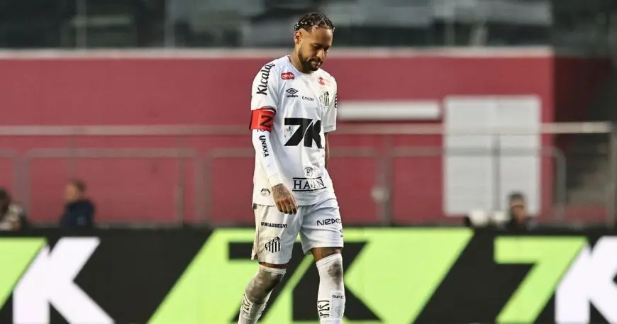نيمار يثير الجدل برفضه اللعب على العشب الاصطناعي في البرازيل