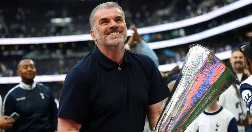 بوستيكوغلو يتولى تدريب نوتنغهام فورست خلفًا لسانتو