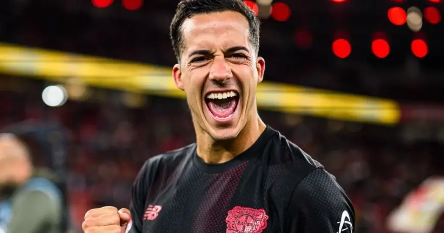 ليفركوزن يحقق فوزاً ساحقاً على فرانكفورت بـ9 لاعبين بعد طرد تن هاغ في الدوري الألماني