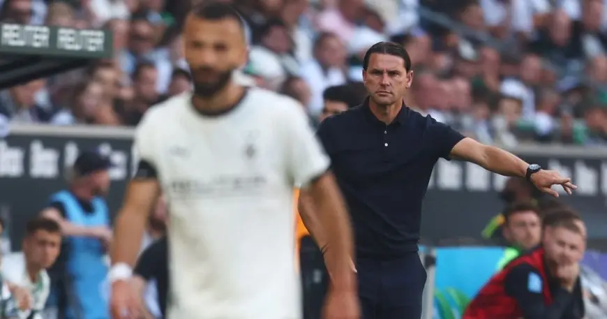 إقالة مدرب مونشنغلادباخ بعد ثلاث مباريات في الدوري الألماني