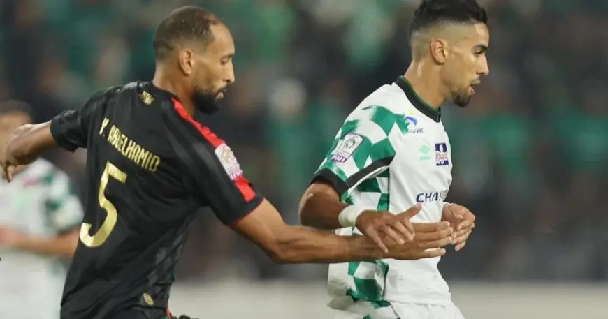تعادل مثير وجدل تحكيمي يشعل كلاسيكو الرجاء والجيش الملكي