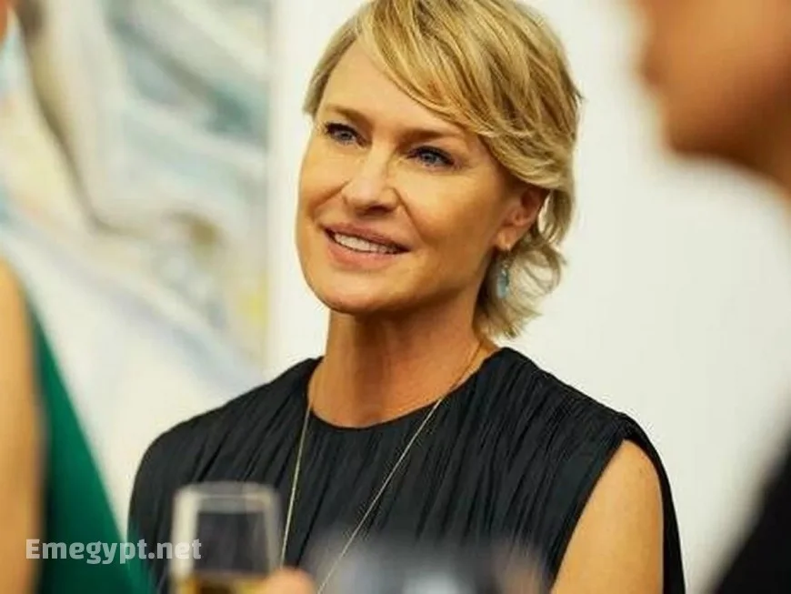 Robin Wright Reveals New Life in the U.K., Love for Simplicity, and Why a Princess Bride Sequel Will Never Happen