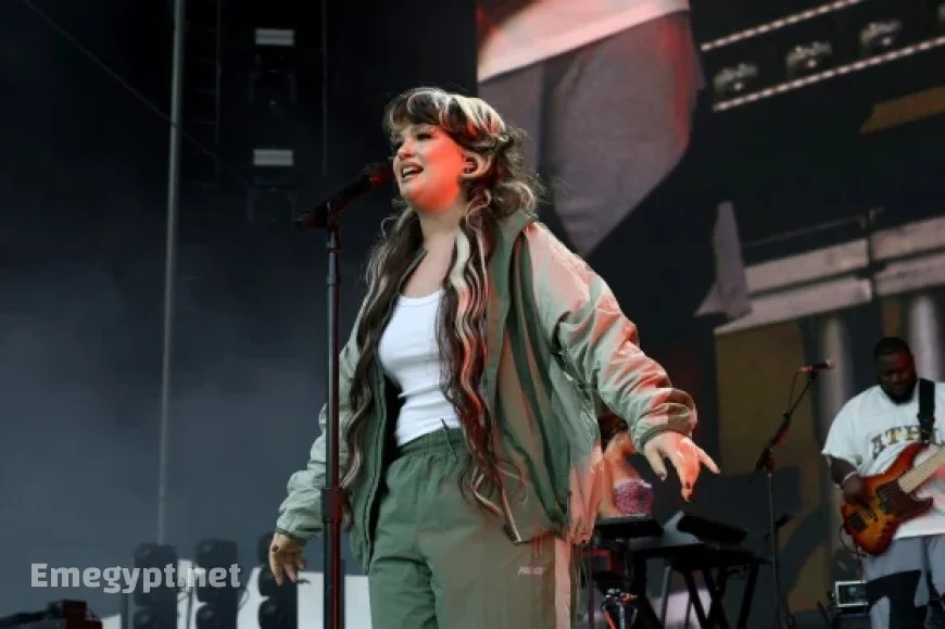 Lola Young at All Things Go Festival: From Electrifying Pop Vocals to Sudden Collapse Stuns Fans and Sparks Mental Health Conversation