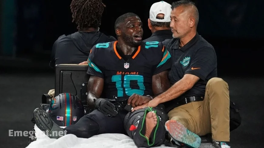 Dolphins Star Hill Suffers Knee Injury as He’s Carted Off the Field in Air Cast