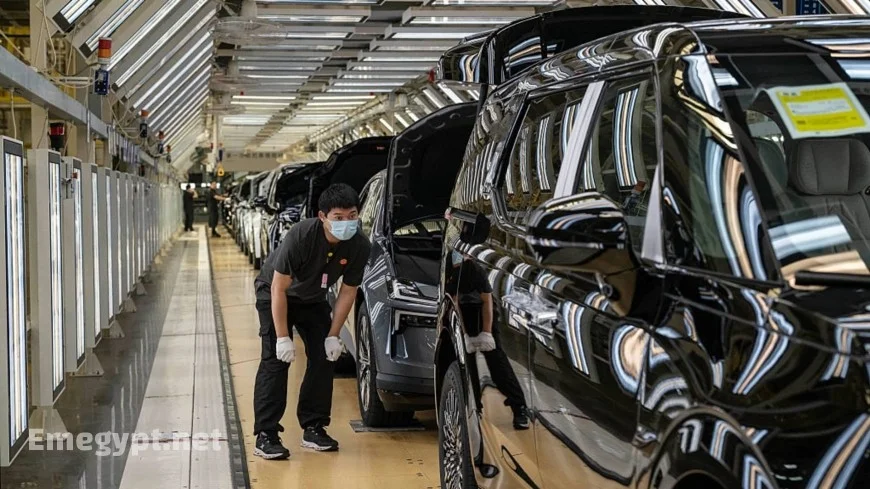 China’s Manufacturing Activity Sees Uptick in September Despite Official PMI Contraction