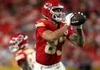 Chiefs Tight End’s Surprising Personal News Draws Attention