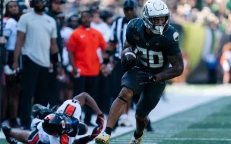 Oregon RB Hughes set to redshirt following limited field time